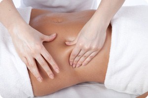 Cum de a elimina celulita în masajele abdomen și tehnologie să îndeplinească următoarele