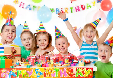 Cum de a decora o masă pentru ziua de naștere a lui copil - 8 trucuri de top
