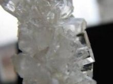 Cum să crească un cristal de sare în casă, experiența de modul în care să crească un cristal de sare de masă