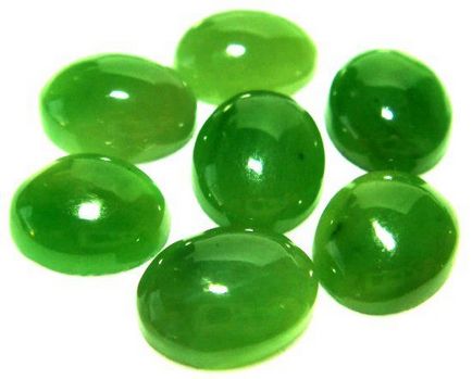 Jade piatră și proprietățile sale (foto)