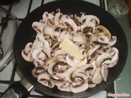 Cartofi cu ciuperci în sos cremă de brânză - acasă Mamele