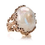 Moonstone (adular), proprietățile sale, interesat de semnul zodiacal, valoarea