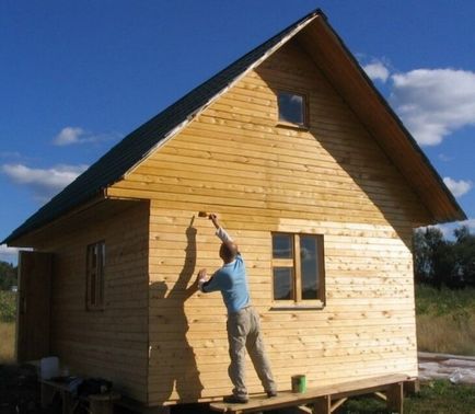 Materiale de fațadă care se confruntă casa din lemn