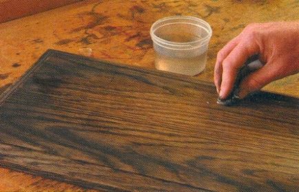 lemn patinat cu instrucțiunile lui mâinile video de cum se face, în special aplicarea vopselei,