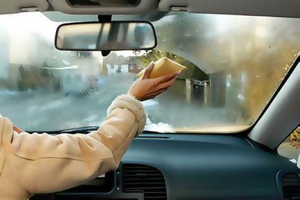 De ce sudoare sticla în mașină în ploaie și în timpul iernii, și ce să facă la fereastra de dezaburire