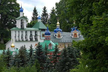 Pskov-Pesteri Manastirea, Pechora