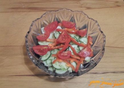 reteta Salata cu proaspete chineză varză, roșii, castraveți, carne de pui și piper