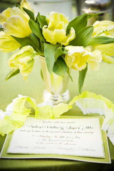 Flori de grădină în decorarea nunta si buchetul miresei