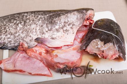 Catfish coapte în cuptor, rețeta cu o fotografie (reteta) Catfish întregi coapte în cuptor, rețeta cu o fotografie