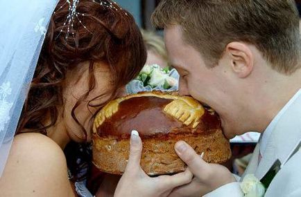 Nunta tradiție pâine pentru tineri casatoriti