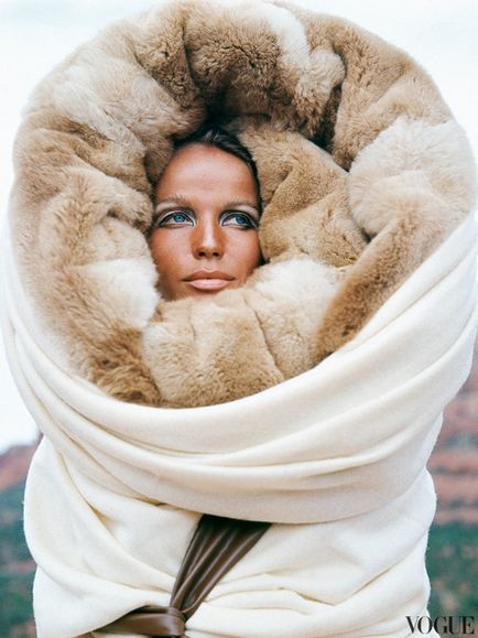 fotografii Vera von Lendorf, biografia și un interviu în ajunul expoziției „Veruschka (Kate Moss) fotografii Vera von Lendorf, biografia și un interviu în ajunul expoziției „Veruschka