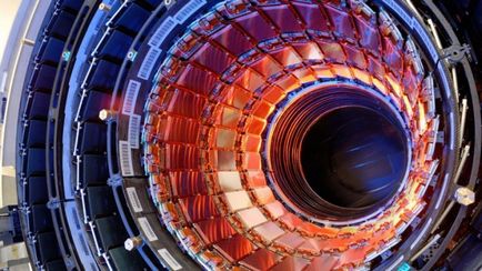 De ce am nevoie de Hadron Collider