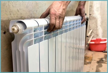 Înlocuirea radiatorului cu mâinile Înlocuirea radiatorului cu mâinile