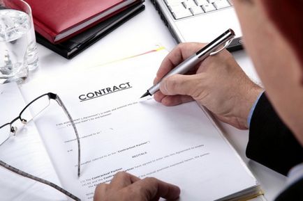 Ce trebuie să faceți înainte de a semna un contract de muncă