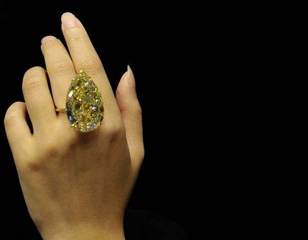 Care este greutatea în carate a impactului asupra valorii unui diamant, bijutier