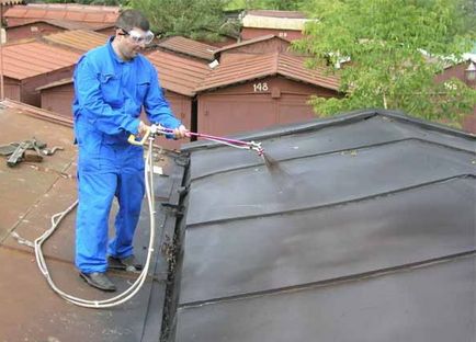 Ce este un mastic pentru acoperișuri, reguli care se aplică pentru acoperișuri mastic