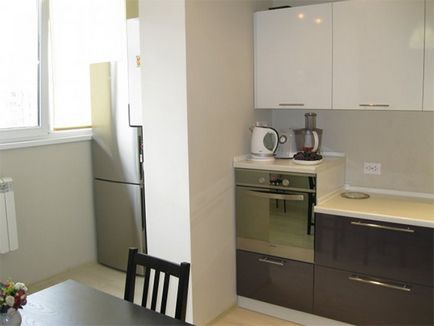 Design Bucătărie combinată cu un balcon (foto) are aspect