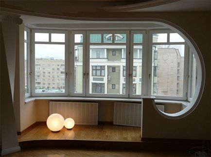 Design Bucătărie combinată cu un balcon (foto) are aspect