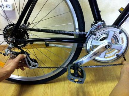 Cum de a trage lanțul pe bicicletă și alinierea acestuia