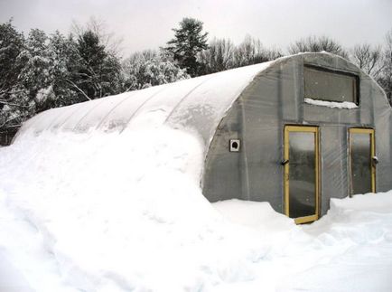Cum să se încălzească o seră în cerințele de iarnă pentru iarnă cu efect de seră, tehnici de izolare, metode mai ieftine