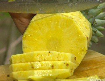 Cum de coaja si se taie ananasul în diferite moduri