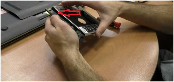 Cum de a pune un al doilea hard disk în laptop, în loc de unitatea optică (pentru a pune un al doilea hard disk într-o unitate optică de notebook-uri) Cum de a pune un al doilea hard disk în laptop, în loc de unitatea optică