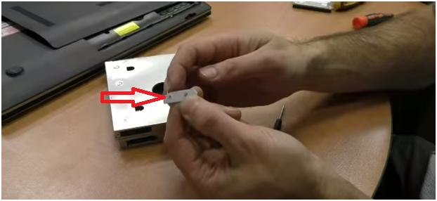 Cum de a pune un al doilea hard disk în laptop, în loc de unitatea optică (unitate) Cum de a pune un al doilea hard disk în laptop, în loc de unitatea optică