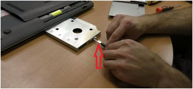 Cum de a pune un al doilea hard disk în laptop, în loc de unitatea optică (unitate) Cum de a pune un al doilea hard disk în laptop, în loc de unitatea optică