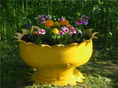 Cum de a face un pat de flori de anvelope pentru flori cu propriile sale mâini ideea originală pentru gradina de flori