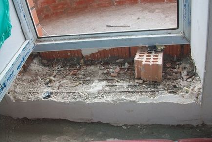 Cum de a face pragul de balcon pe usa de la balcon a țiglei, fotografii laminat din plastic (balcon) Cum de a face pragul de balcon pe usa de la balcon a țiglei, laminat din plastic, fotografii