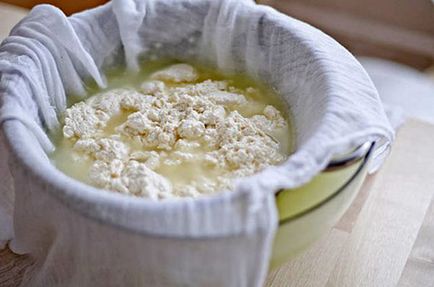 Cum de a face brânză din lapte în multivarka