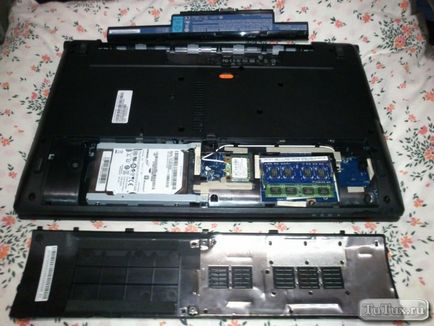 Cum se scoate capacul bateriei de pe laptop Acer