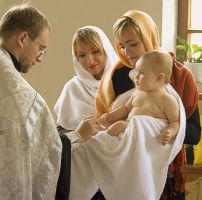 Atunci când botează un nou-născut