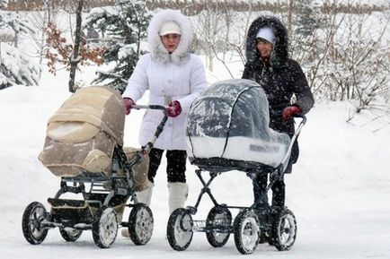 Când poți merge cu un nou-născut ca o plimbare pe stradă, în toamnă, iarnă și vară