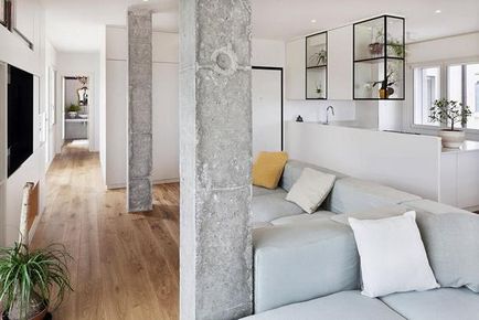 Coloana în interiorul apartamentului