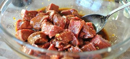 Sosul pentru carnea de vită - rețete pentru moliciunea cărnii pentru grătar, se coace în cuptor și prăjirea fripturile