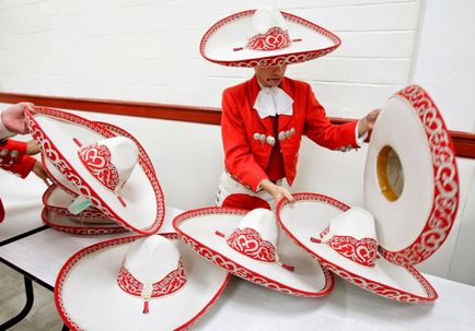 Mexican Hat instrucțiuni detaliate privind efectuarea unei sombrero