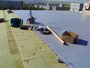 soiuri de acoperiș de acoperiș moale, avantajele și dezavantajele sale, precum și costul mediu al