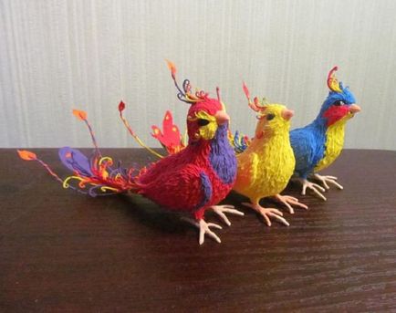 Artizanat - păsări cu mâinile din materiale diferite