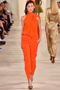 combinații de reguli în haine portocalii