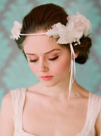 Coafuri pentru o nunta pe fotografie păr mediu