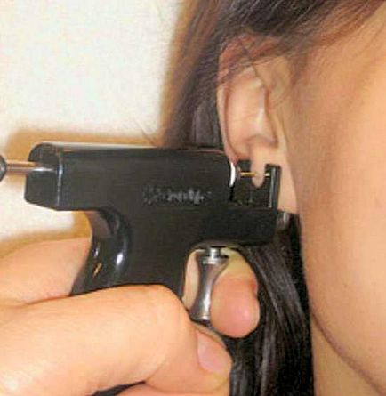 Piercing ureche - este în valoare, decât pentru a trata urechi după perforarea