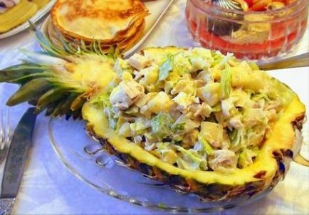 Salata de ananas și pui