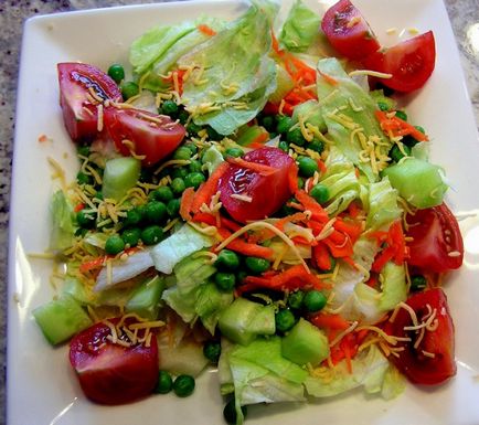 Coleslaw cu oțet, roșii și ardei (ardei și roșii, oțet de vin, oțet de cidru, oțet balsamic, oțet de orez, oțet Sherry; oțet din plante) salata de varza cu otet, rosii si ardei