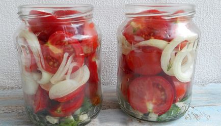 salata de tomate pentru iarnă în curs de pregătire pentru băncile de conservare, retete pentru preparate gustoase cu fotografii