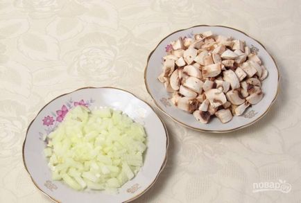 Salata de pui cu straturi si ciuperci - un pas cu pas reteta cu fotografii de pe
