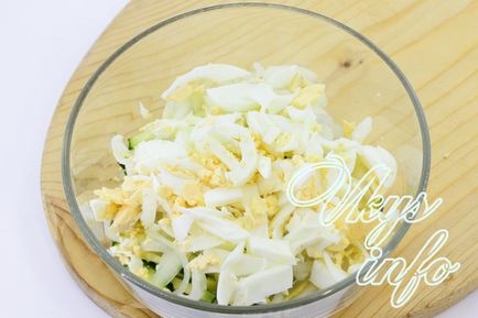 Salata mai delicioase cu reteta calmar și castravete cu o fotografie