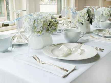 Setarea de masă pentru o nunta la domiciliu
