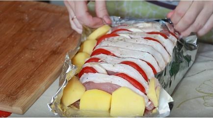 Carne de porc, coapte în cuptor cu cartofi - rețete simple și delicioase