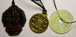 Talismane și amulete cu mâinile lor - pe amulete și talismane